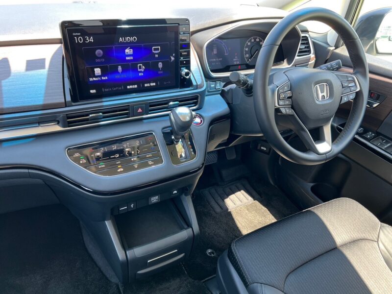 オデッセイ2.0 e:HEV アブソルートEX★R4税金完納★上級グレード★走行0.8万k★極上極美★360°カメラ★ドラレコ前後★走行中TV視聴★衝突軽減ブレーキ★ブラインドスポットモニター★後席モニター★業界最安画像9