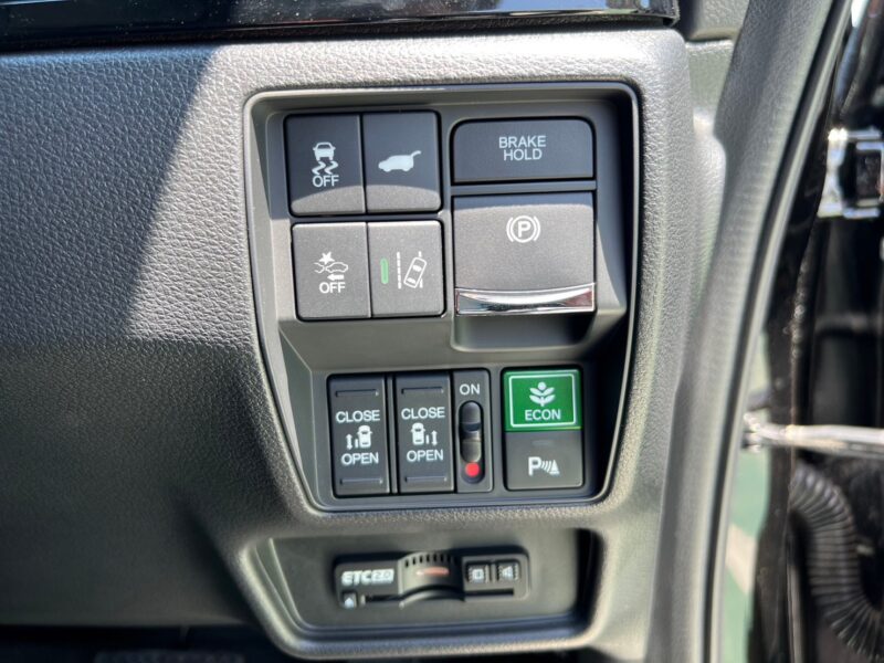 オデッセイ2.0 e:HEV アブソルートEX★R4税金完納★上級グレード★走行0.8万k★極上極美★360°カメラ★ドラレコ前後★走行中TV視聴★衝突軽減ブレーキ★ブラインドスポットモニター★後席モニター★業界最安画像23