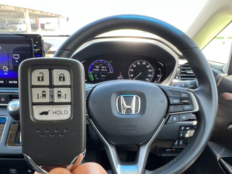 オデッセイ2.0 e:HEV アブソルートEX★R4税金完納★上級グレード★走行0.8万k★極上極美★360°カメラ★ドラレコ前後★走行中TV視聴★衝突軽減ブレーキ★ブラインドスポットモニター★後席モニター★業界最安画像27