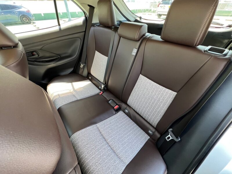 ヤリスクロス ハイブリッド1.5Z E-FOUR 4WD モデリスタ★R4税金完納★極良極美★モデリスタ フルエアロ★上級グレード★4WD★ドラレコ前後★車線変更センサー★衝突軽減ブレーキ★ハーフレザー★激シブ★業界最安★激安画像16