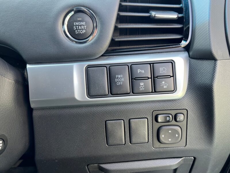 エスティマ2.4 アエラスプレミアム TRDエアロ★R4税金完納★極良極美★TRDエアロ★後席モニター★車線変更センサー★衝突軽減ブレーキ★10インチナビ★業界最安画像23