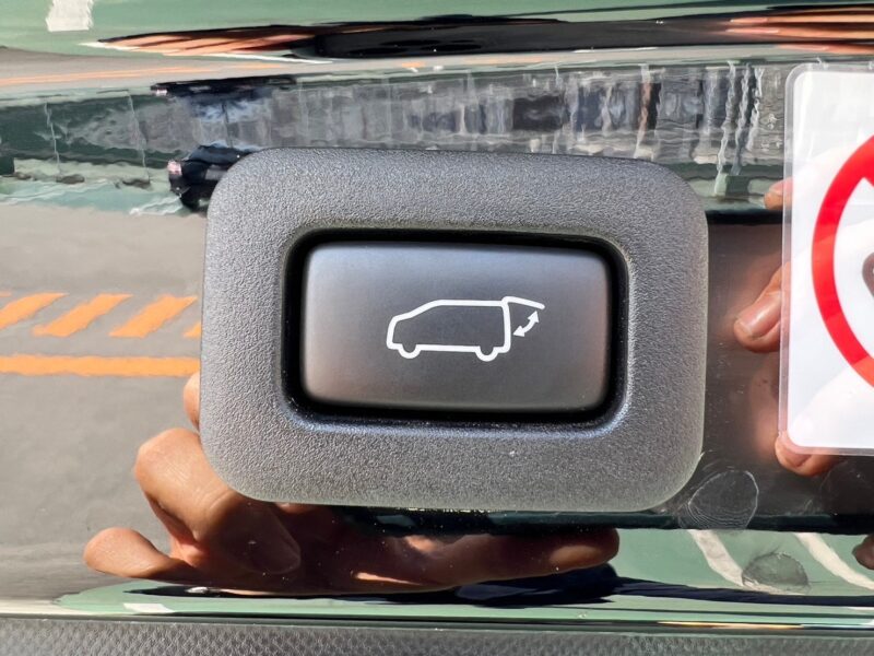 エスティマ2.4 アエラスプレミアム TRDエアロ★R4税金完納★極良極美★TRDエアロ★後席モニター★車線変更センサー★衝突軽減ブレーキ★10インチナビ★業界最安画像24