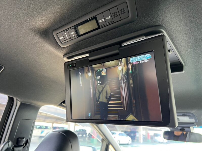 エスティマ2.4 アエラスプレミアム TRDエアロ★R4税金完納★極良極美★TRDエアロ★後席モニター★車線変更センサー★衝突軽減ブレーキ★10インチナビ★業界最安画像26