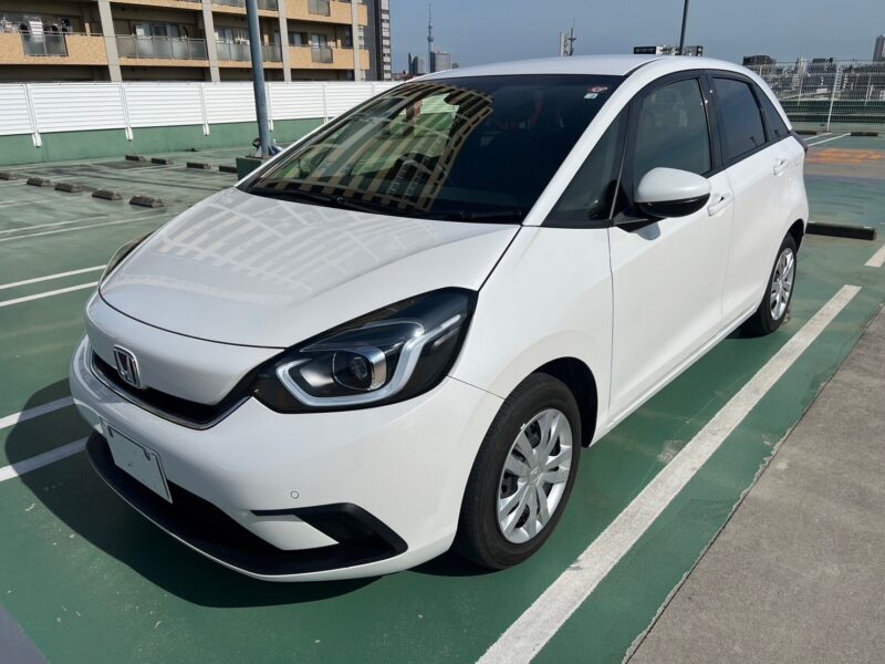 フィット1.5 e:HEVホーム★R5税金完納★低燃費★極良極美★車検ロング★車線変更センサー★衝突軽減ブレーキ★業界最安画像0