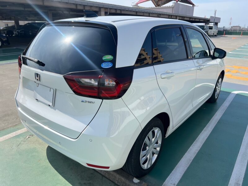 フィット1.5 e:HEVホーム★R5税金完納★低燃費★極良極美★車検ロング★車線変更センサー★衝突軽減ブレーキ★業界最安画像6