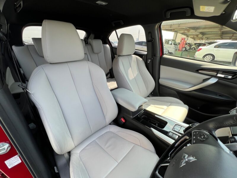 エクリプスクロス PHEV 2.4 P 4WD★R5税金完納★極良極美★最上級グレード★プラグインハイブリッド★充電コード付き★360°カメラ★ブラインドスポットモニター★衝突軽減ブレーキ★後方車両検知警告システム★業界最安画像11