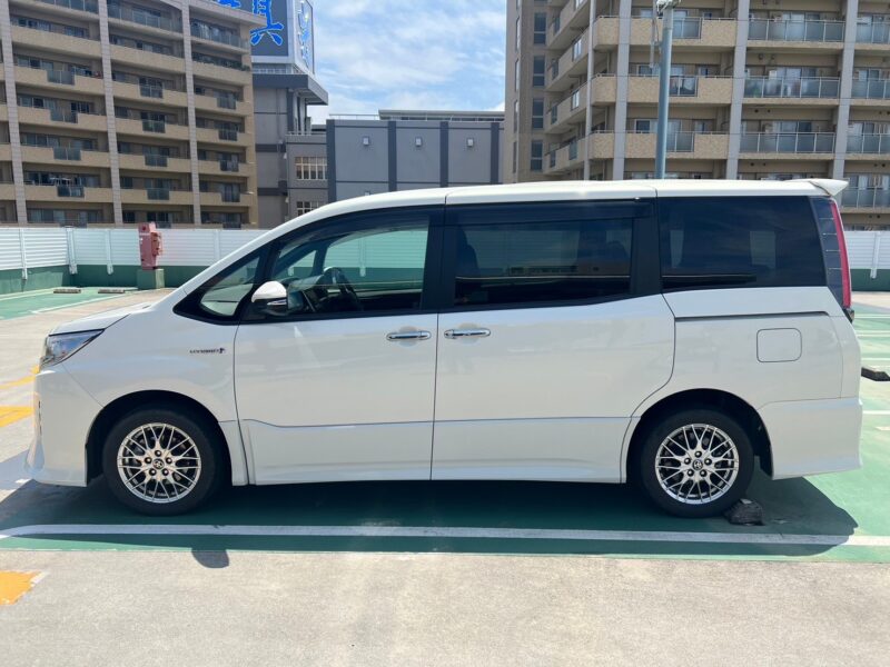 ノア1.8 ハイブリッド SI W×B Ⅱ★R5税金完納★極良極美★ワンオーナー★車検ロング★後席モニター★衝突軽減ブレーキ★走行中TV視聴★パーキングセンサー★業界最安画像3