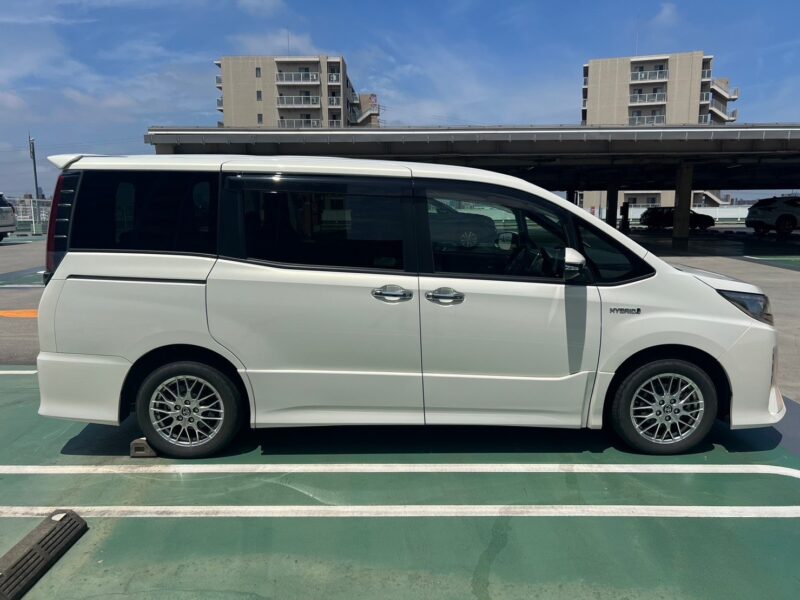 ノア1.8 ハイブリッド SI W×B Ⅱ★R5税金完納★極良極美★ワンオーナー★車検ロング★後席モニター★衝突軽減ブレーキ★走行中TV視聴★パーキングセンサー★業界最安画像4