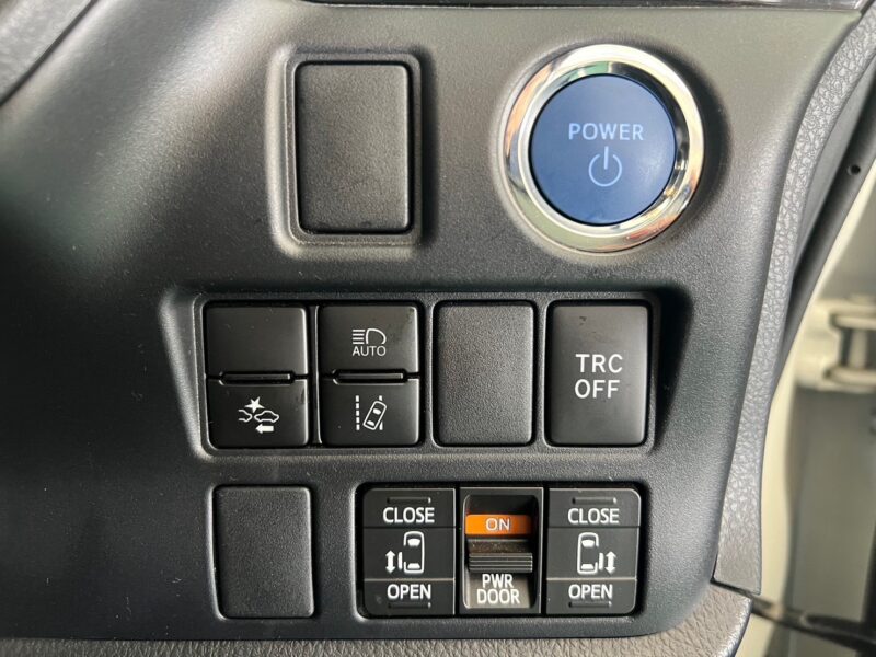 ノア1.8 ハイブリッド SI W×B Ⅱ★R5税金完納★極良極美★ワンオーナー★車検ロング★後席モニター★衝突軽減ブレーキ★走行中TV視聴★パーキングセンサー★業界最安画像19