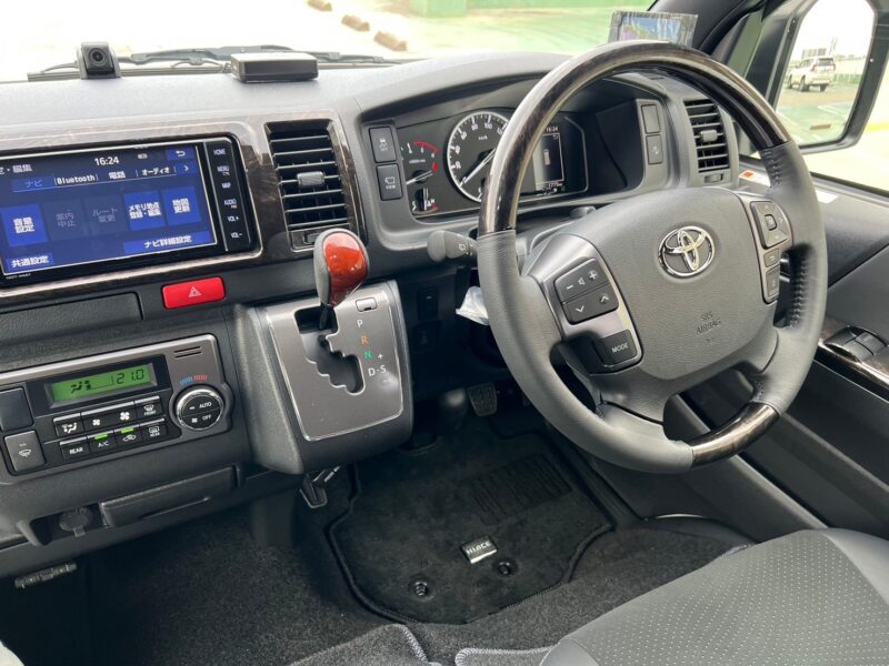 ハイエースバン 2.8 スーパーGL ダークプライムⅡ ロングボディーディーゼルターボ モデリスタエアロ★新車同様★走行0.1万k★R5税金完納★モデリスタ★ミラーモニター★ドラレコ★360°カメラ★ディーゼル★運転支援★走行中TV視聴★業界最安画像9