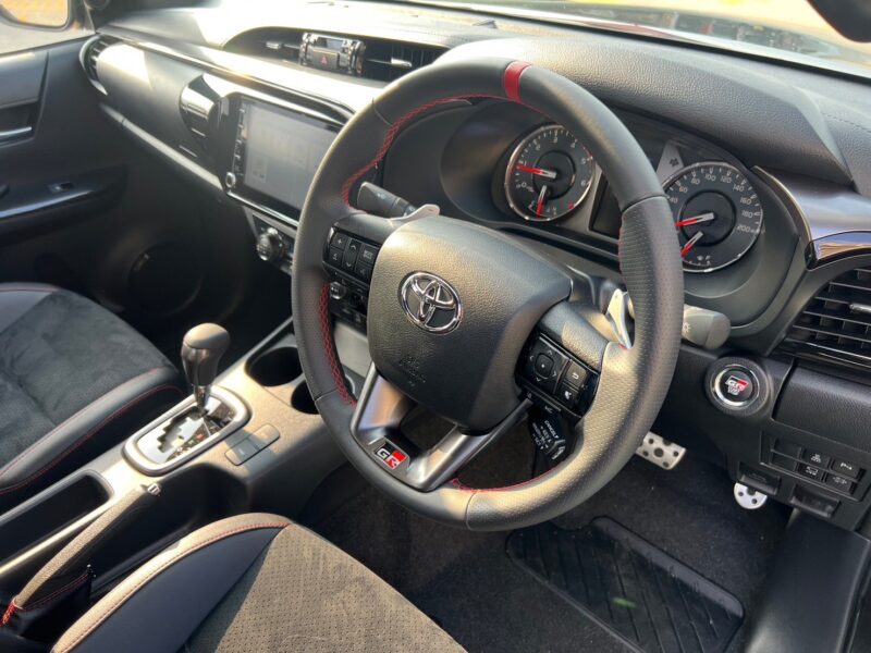 ハイラックス2.4 Z GRスポーツ ディーゼルターボ4WD★R5税金完納★新車同様★走行0.2万k★360°カメラ★運転支援システム★ハーフレザー★業界最安画像9