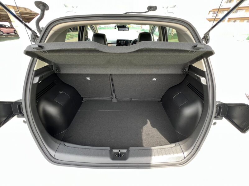 ノートオーラ1.2G レザーエディション★R5税金完納★新車同様★走行0.2万k★大型ディスプレイ★BOSEサウンドシステム★360°カメラ★ドラレコ★運転支援システム★ミラーモニター★業界最安画像16