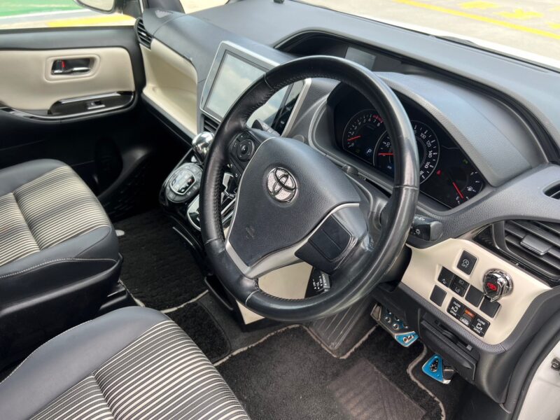 ノア 2.0 Si WxB Ⅱモデリスタ★R5税金完納★モデリスタエアロ★ドラレコ★走行中TV視聴★後席モニター★車線変更センサー★衝突軽減ブレーキ★運転支援システム★業界最安画像8