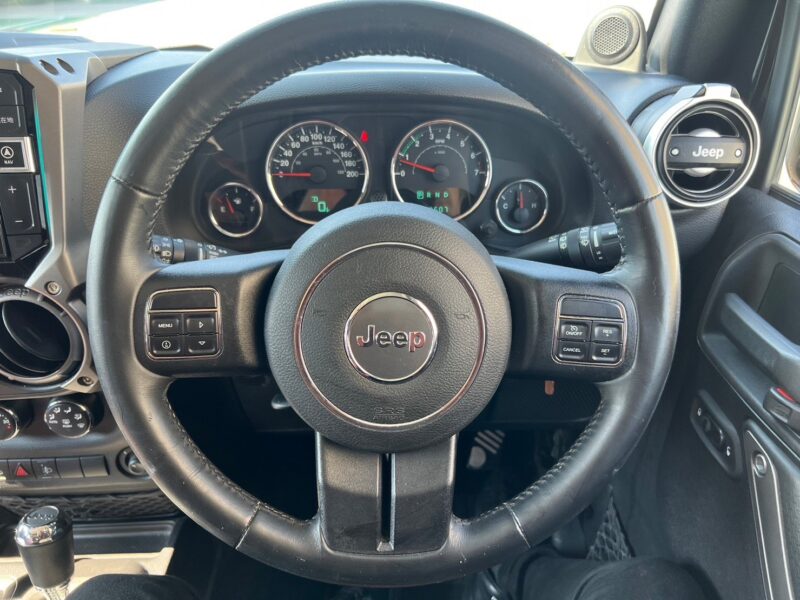 ラングラーアンリミテッド サハラ4WD★R5税金完納★極良極美★リフトアップ★アルパインナビ★社外ホイル★車検ロング★ドラレコ★業界最安★激安画像17