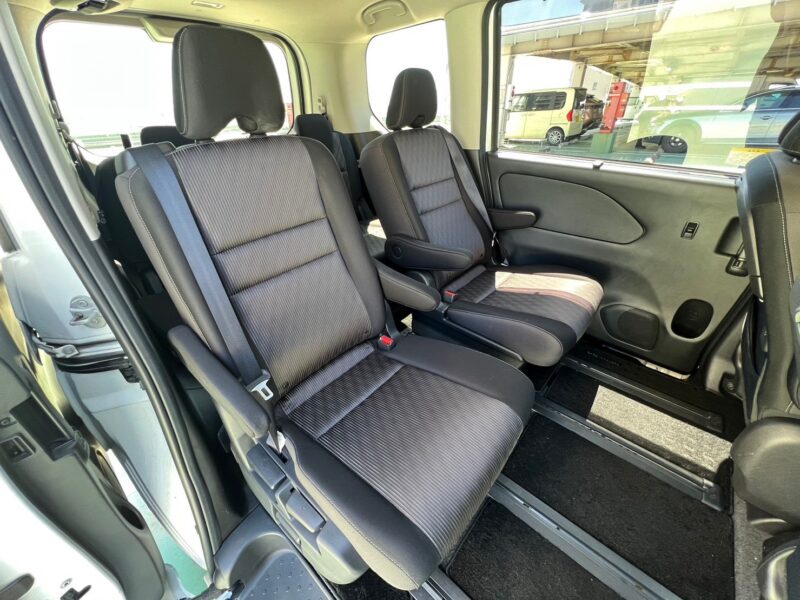 セレナ1.2 e-Power ハイウェイスターV★R5税金完納★極良極美★超低燃費★アルパイン後席モニター★360°カメラ★ドラレコ★運転支援システム★走行中TV視聴★業界最安画像12