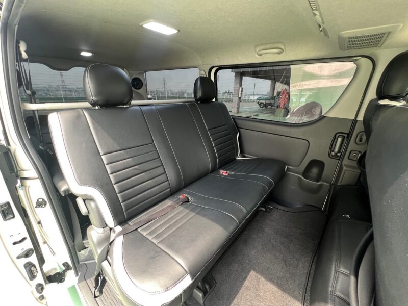 ハイエース2.0 スーパーGL ロング★R5税金完納★車検ロング★カスタム総額150万円以上★KB18アルミ★ジュエルヘッドランプ★ユーロボンネット★ルーフスポイラー★ローダウン★グリルガード★ベッドキッド★JBLスピーカー★ミラーモニター★その他カスタム多数★業界最安画像12