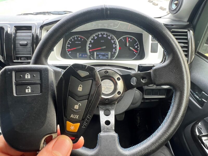 ハイエース2.0 スーパーGL ロング★R5税金完納★車検ロング★カスタム総額150万円以上★KB18アルミ★ジュエルヘッドランプ★ユーロボンネット★ルーフスポイラー★ローダウン★グリルガード★ベッドキッド★JBLスピーカー★ミラーモニター★その他カスタム多数★業界最安画像24