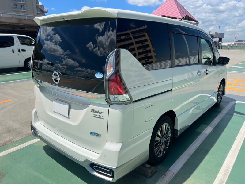 セレナ2.0 ライダー オーテック 30周年特別仕様車 プロパイロット エディション★R5税金完納★AUTECH★白レザー★極良極美★ドラレコ★後席モニター★運転支援システム★走行中TV視聴★業界最安★激安画像6