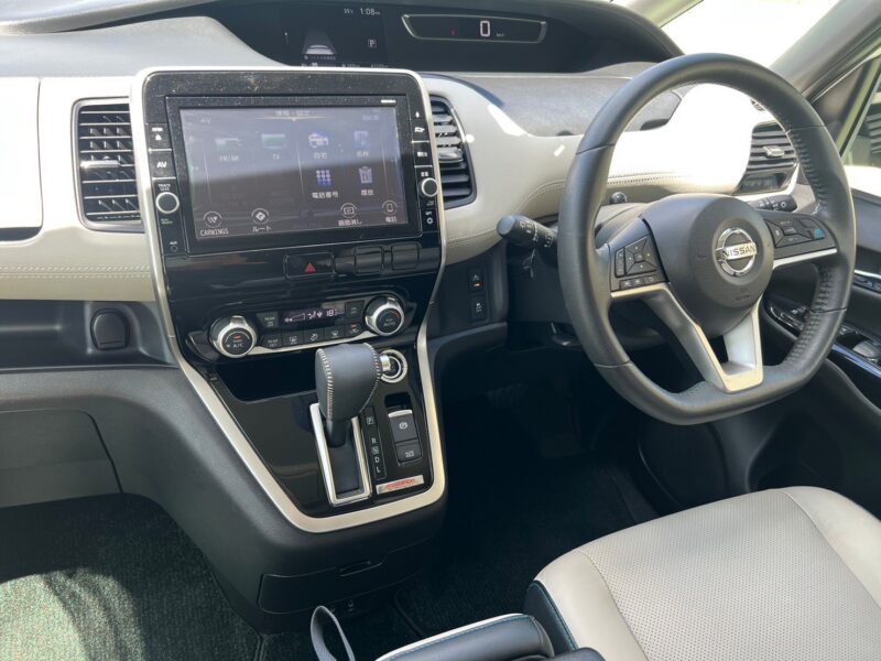 セレナ2.0 ライダー オーテック 30周年特別仕様車 プロパイロット エディション★R5税金完納★AUTECH★白レザー★極良極美★ドラレコ★後席モニター★運転支援システム★走行中TV視聴★業界最安★激安画像9