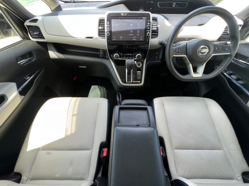 セレナ2.0 ライダー オーテック 30周年特別仕様車 プロパイロット エディション★R5税金完納★AUTECH★白レザー★極良極美★ドラレコ★後席モニター★運転支援システム★走行中TV視聴★業界最安★激安画像10