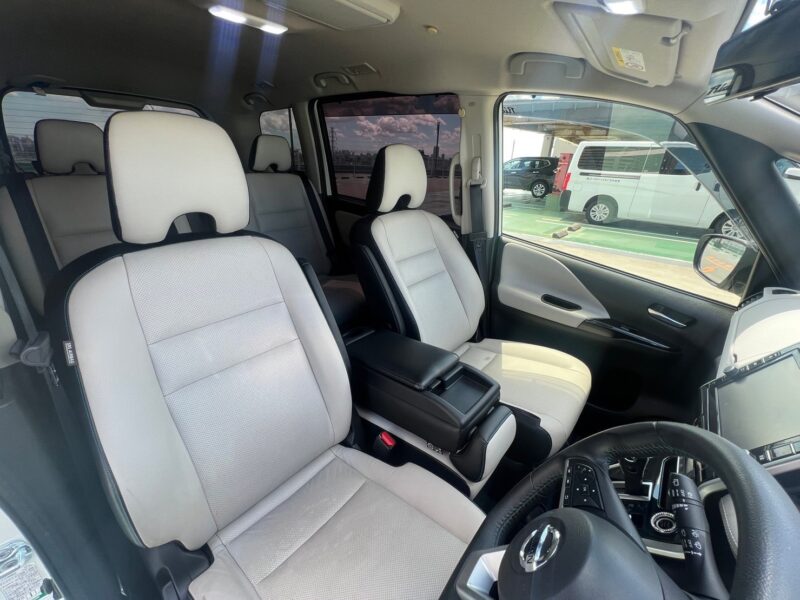 セレナ2.0 ライダー オーテック 30周年特別仕様車 プロパイロット エディション★R5税金完納★AUTECH★白レザー★極良極美★ドラレコ★後席モニター★運転支援システム★走行中TV視聴★業界最安★激安画像11