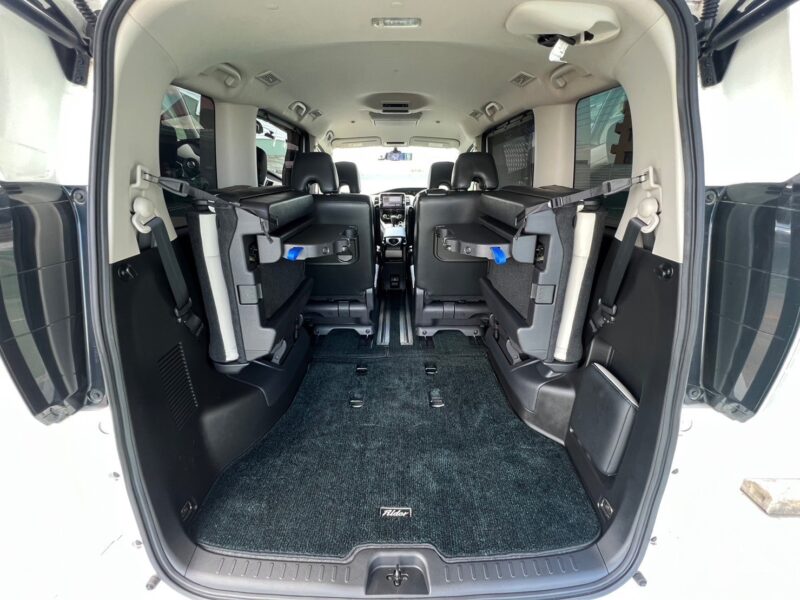 セレナ2.0 ライダー オーテック 30周年特別仕様車 プロパイロット エディション★R5税金完納★AUTECH★白レザー★極良極美★ドラレコ★後席モニター★運転支援システム★走行中TV視聴★業界最安★激安画像14