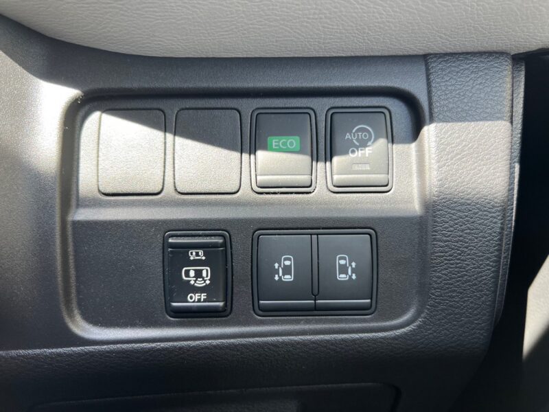 セレナ2.0 ライダー オーテック 30周年特別仕様車 プロパイロット エディション★R5税金完納★AUTECH★白レザー★極良極美★ドラレコ★後席モニター★運転支援システム★走行中TV視聴★業界最安★激安画像18