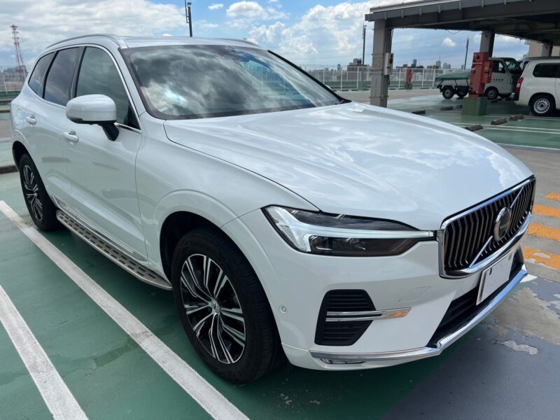 ボルボ XC60 B5 AWD インスクリプション 4WD ラグジュアリーPKG エアサスモデル★R5税金完納★激良激美★オプション超高額★パノラマルーフ★エアサス★プレミアムサウンドシステム★360°カメラ★ドラレコ★運転支援システム★ワンオーナー★業界最安画像1