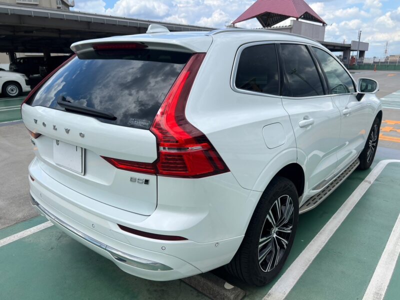 ボルボ XC60 B5 AWD インスクリプション 4WD ラグジュアリーPKG エアサスモデル★R5税金完納★激良激美★オプション超高額★パノラマルーフ★エアサス★プレミアムサウンドシステム★360°カメラ★ドラレコ★運転支援システム★ワンオーナー★業界最安画像6