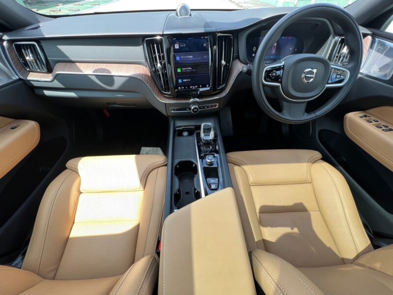 ボルボ XC60 B5 AWD インスクリプション 4WD ラグジュアリーPKG エアサスモデル★R5税金完納★激良激美★オプション超高額★パノラマルーフ★エアサス★プレミアムサウンドシステム★360°カメラ★ドラレコ★運転支援システム★ワンオーナー★業界最安画像10
