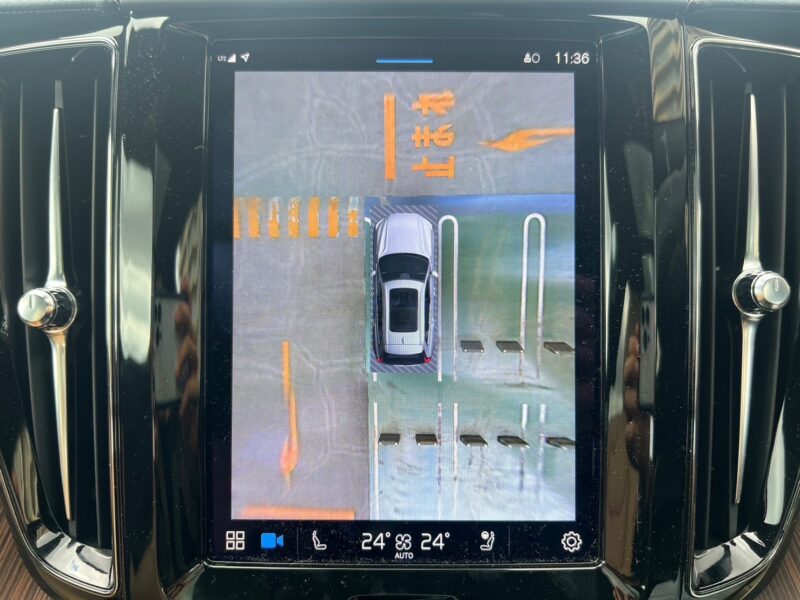 ボルボ XC60 B5 AWD インスクリプション 4WD ラグジュアリーPKG エアサスモデル★R5税金完納★激良激美★オプション超高額★パノラマルーフ★エアサス★プレミアムサウンドシステム★360°カメラ★ドラレコ★運転支援システム★ワンオーナー★業界最安画像20