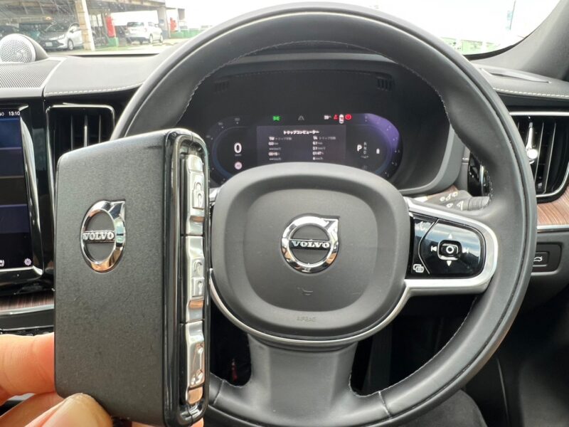 ボルボ XC60 B5 AWD インスクリプション 4WD ラグジュアリーPKG エアサスモデル★R5税金完納★激良激美★オプション超高額★パノラマルーフ★エアサス★プレミアムサウンドシステム★360°カメラ★ドラレコ★運転支援システム★ワンオーナー★業界最安画像30