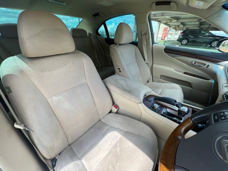 レクサスLS600h 4WD★R5税金完納★走行中TV視聴★極上車★大人気セダン★スタッドレス★装備充実★業界最安画像11