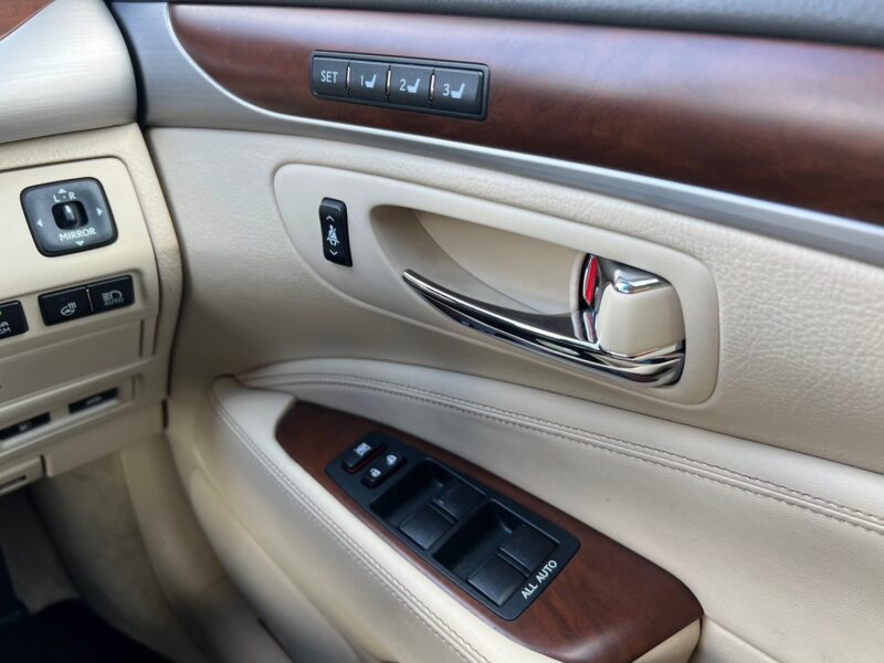 レクサスLS600h 4WD★R5税金完納★走行中TV視聴★極上車★大人気セダン★スタッドレス★装備充実★業界最安画像22