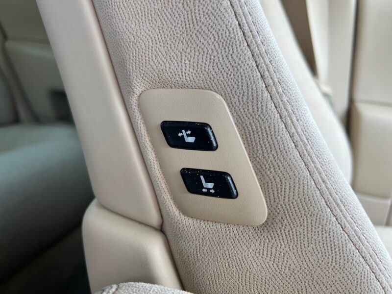 レクサスLS600h 4WD★R5税金完納★走行中TV視聴★極上車★大人気セダン★スタッドレス★装備充実★業界最安画像23