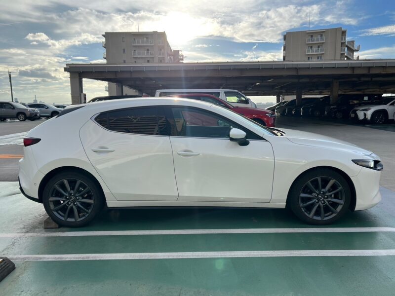 マツダ 3 ファストバック 2.0 20S Lパッケージ★R5税金完納★黒革シート★360°カメラ★シートヒーター★ヘッドアップディスプレイ★ドラレコ★運転支援システム★業界最安画像3