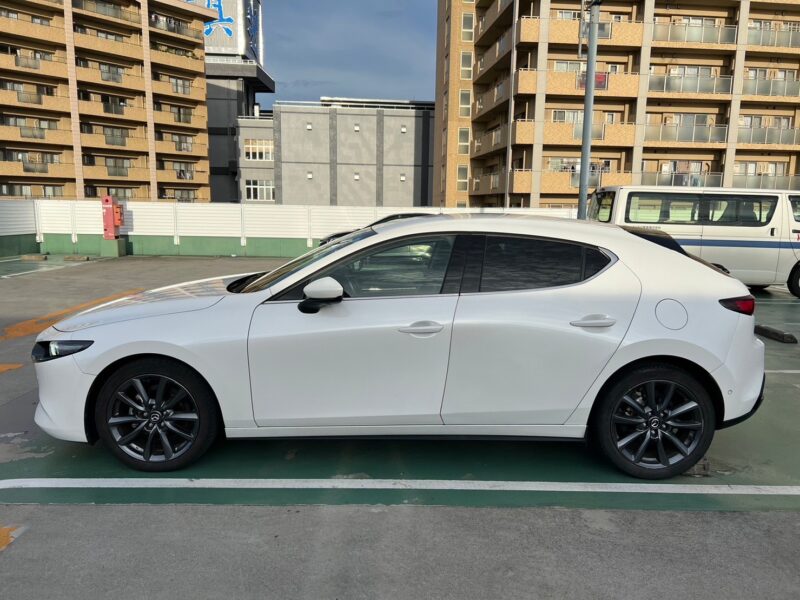 マツダ 3 ファストバック 2.0 20S Lパッケージ★R5税金完納★黒革シート★360°カメラ★シートヒーター★ヘッドアップディスプレイ★ドラレコ★運転支援システム★業界最安画像4