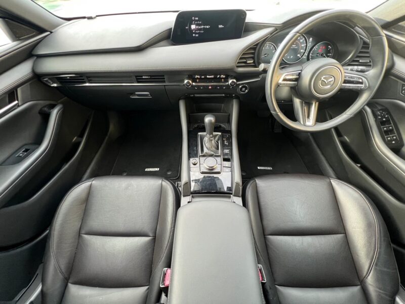 マツダ 3 ファストバック 2.0 20S Lパッケージ★R5税金完納★黒革シート★360°カメラ★シートヒーター★ヘッドアップディスプレイ★ドラレコ★運転支援システム★業界最安画像10