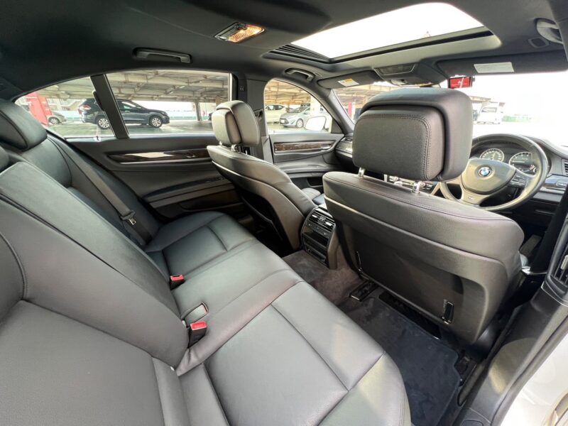 BMW 740i MスポーツPKG★R5税金完納★サンルーフ★ドラレコ★走行中TV視聴★極上車★業界最安画像12