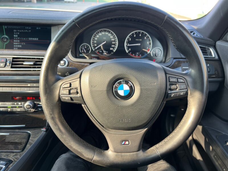 BMW 740i MスポーツPKG★R5税金完納★サンルーフ★ドラレコ★走行中TV視聴★極上車★業界最安画像15