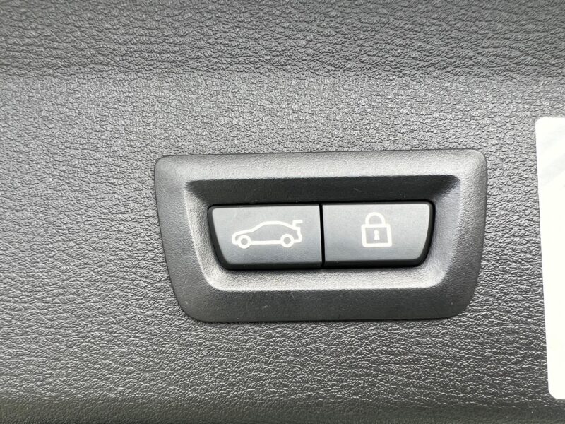 BMW X1 Sドライブ18i DTC★R5税金完納★極良極美★車検ロング★ドラレコ★衝突軽減B★車線変更センサー★シートヒーター★業界最安画像20