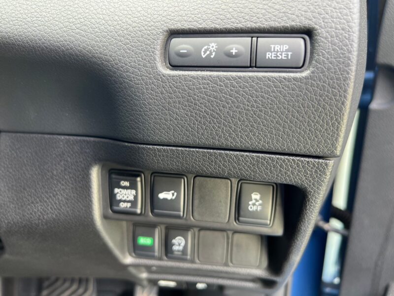 エクストレイル 20X 3列車 4WD★R5税金完納★極上車★車検ロング★後席モニター★走行中TV視聴★衝突軽減B★業界最安画像20