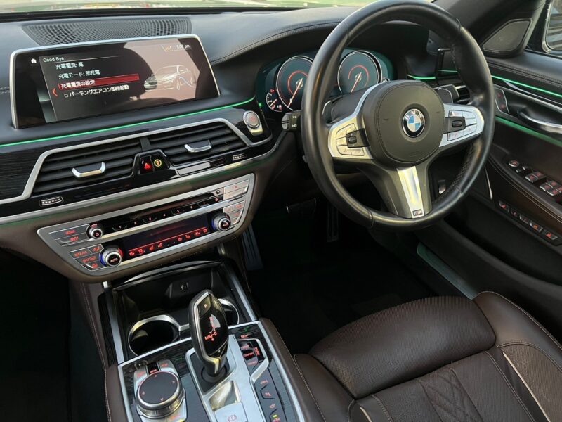 BMW 740e iパフォーマンス Mスポーツ★R5税金完納★サンルーフ★ドラレコ★360°カメラ★最高級セダン★装備充実★衝突軽減B★業界最安画像7