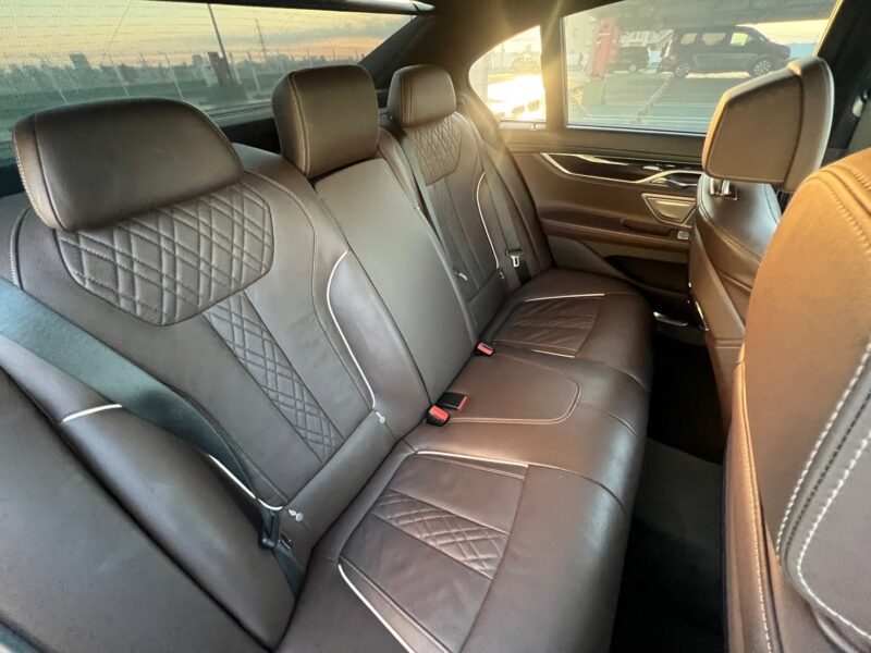 BMW 740e iパフォーマンス Mスポーツ★R5税金完納★サンルーフ★ドラレコ★360°カメラ★最高級セダン★装備充実★衝突軽減B★業界最安画像11