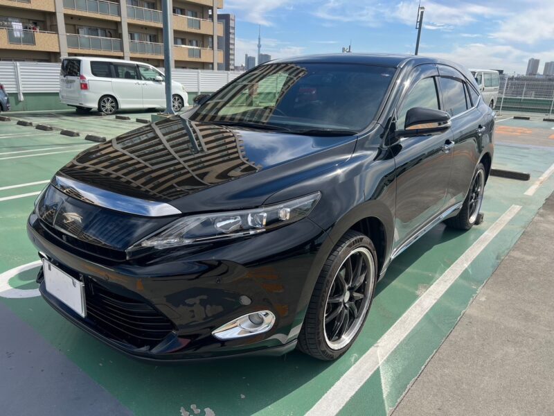 ハリアー 2.0 アドバンスPKG★R5税金完納★車検ロング★パノラマルーフ★ミラーモニター★360°カメラ★プレミアサウンドシステム★パドックスホイール★黒革シート★ドラレコ★衝突軽減B★車線変更センサー★装備充実★業界最安画像0