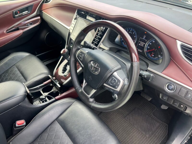 ハリアー 2.0 アドバンスPKG★R5税金完納★車検ロング★パノラマルーフ★ミラーモニター★360°カメラ★プレミアサウンドシステム★パドックスホイール★黒革シート★ドラレコ★衝突軽減B★車線変更センサー★装備充実★業界最安画像8