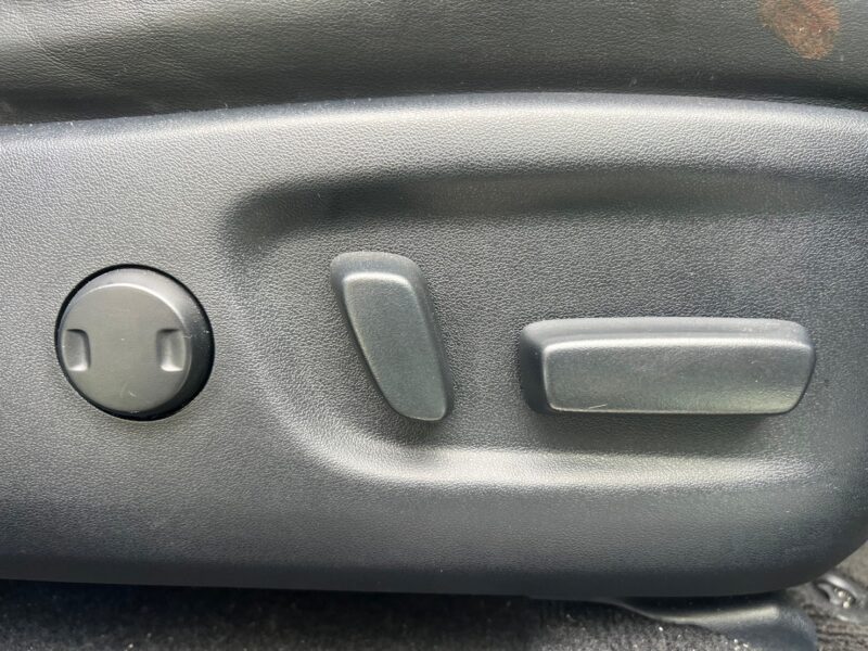 ハリアー 2.0 アドバンスPKG★R5税金完納★車検ロング★パノラマルーフ★ミラーモニター★360°カメラ★プレミアサウンドシステム★パドックスホイール★黒革シート★ドラレコ★衝突軽減B★車線変更センサー★装備充実★業界最安画像20