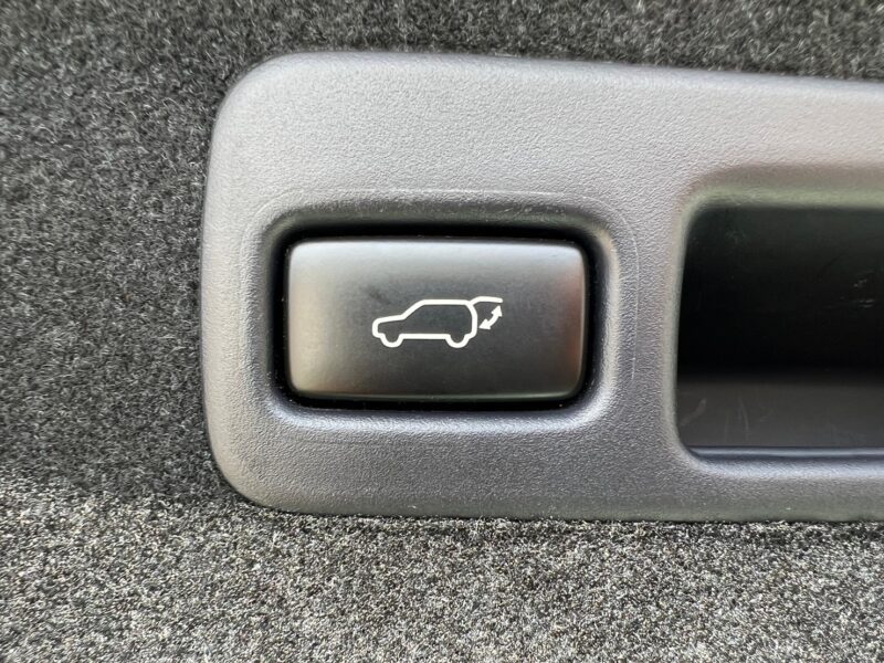 ハリアー 2.0 アドバンスPKG★R5税金完納★車検ロング★パノラマルーフ★ミラーモニター★360°カメラ★プレミアサウンドシステム★パドックスホイール★黒革シート★ドラレコ★衝突軽減B★車線変更センサー★装備充実★業界最安画像22