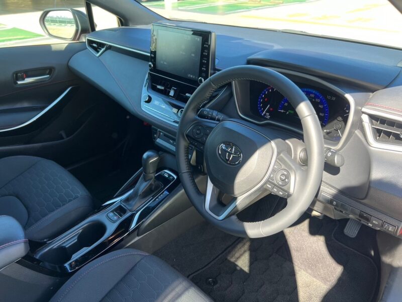 カローラスポーツ 1.8 ハイブリッド GZ★R5税金完納★ドラレコ★走行中TV視聴★シートヒーター★9インチディスプレイ★ブラインドスポットモニター★ブラックルーフ★装備充実★業界最安画像8