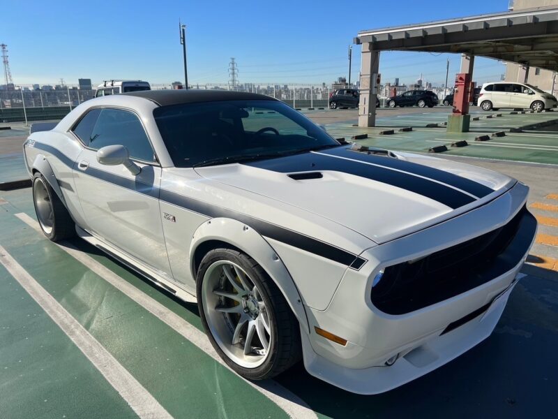 ダッジ チャレンジャー SE★R5税金完納★エアロ★社外マフラー★MOPAR製エアインテーク★ロックフォード製スピーカー★グラントゼロアンプ★work emotion製19インチ★絶好調★業界最安画像1